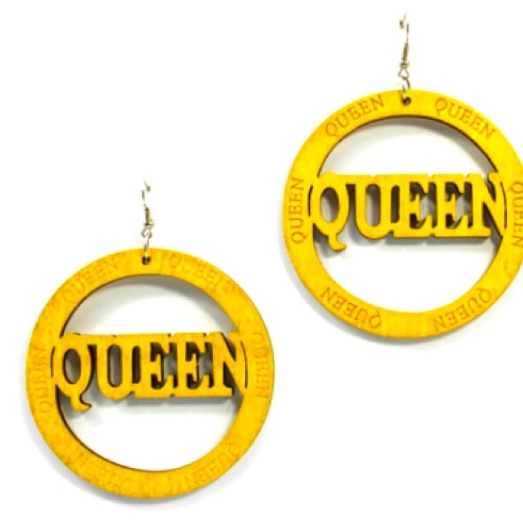 Queen Earrings - Picture 1 of 3